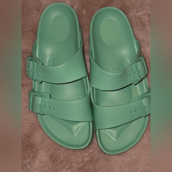 Birkenstock - Picture 1 of 3
